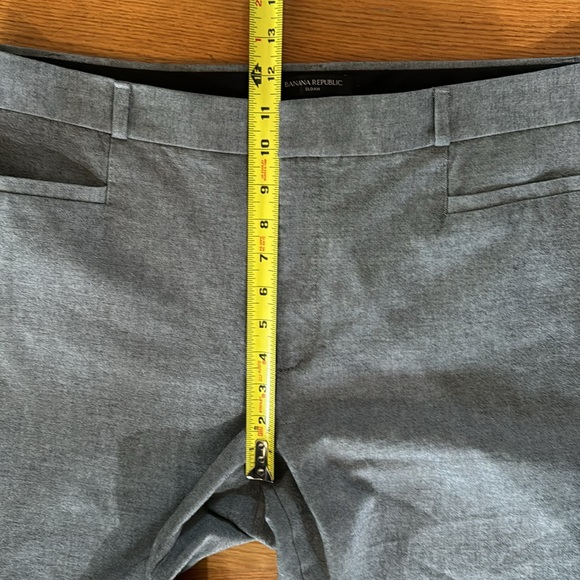 Banana Republic Cropped Business Casual Pants - Picture 2 of 6